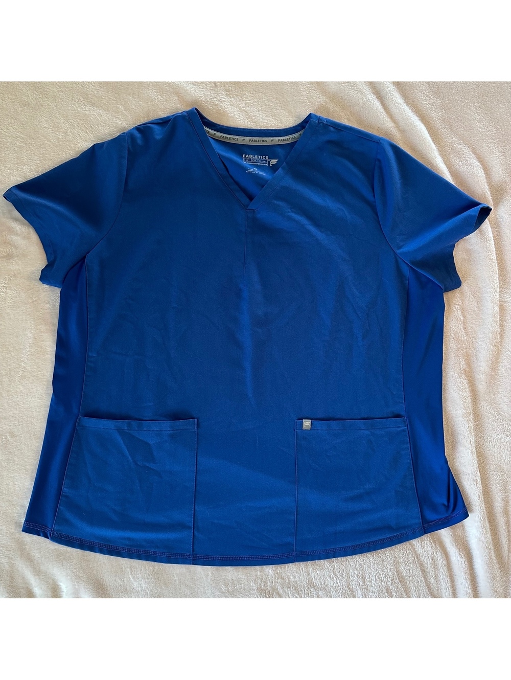 Fabletics Evolve Oversized 3-Pocket Scrub Top – Royal Blue – Women's Size 2XL